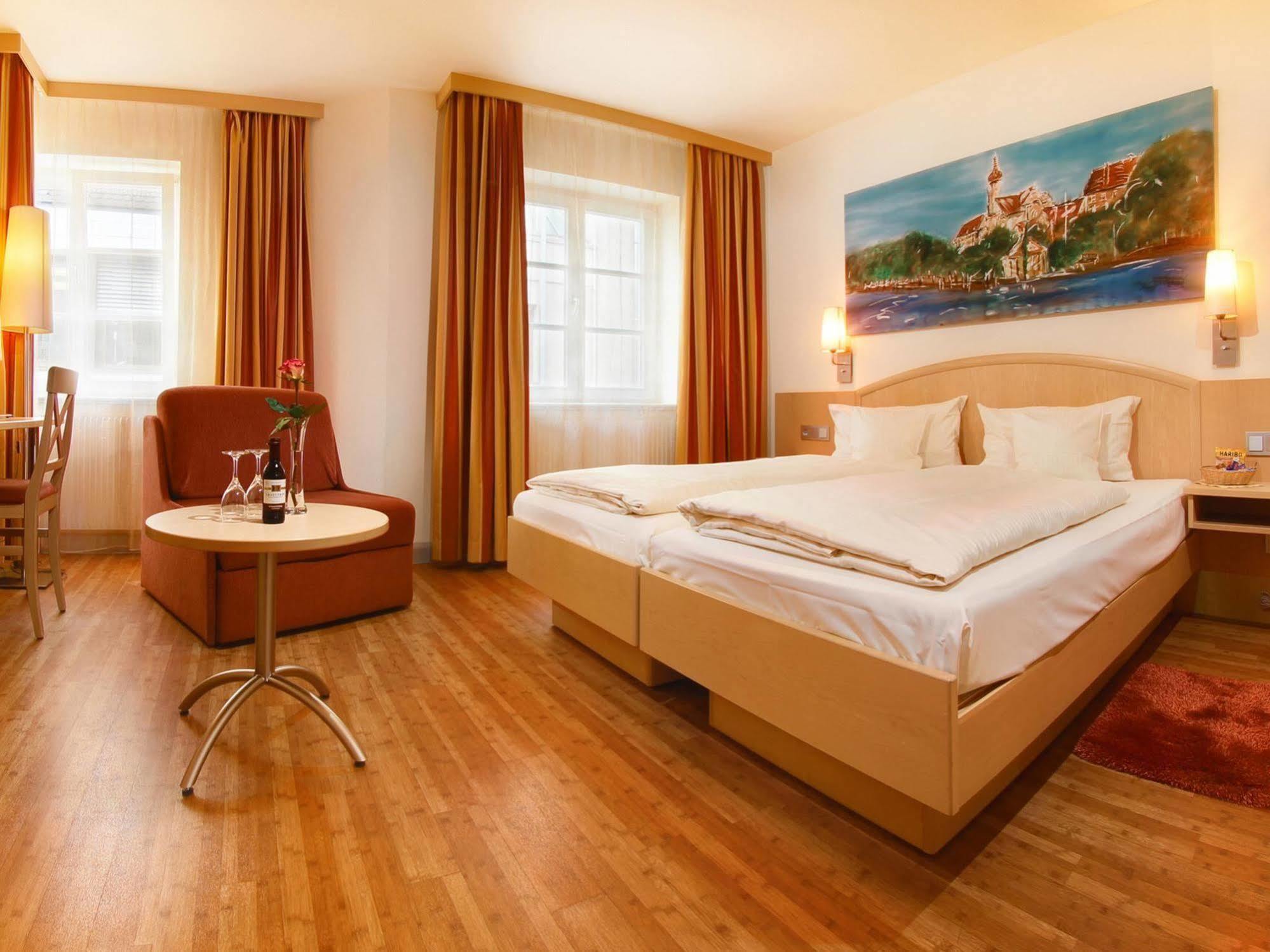 Hotel Gasthof Zum Ochsen Ehingen  Εξωτερικό φωτογραφία